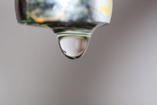 Mikroplastik im Trinkwasser – Wie du dich schützen kannst